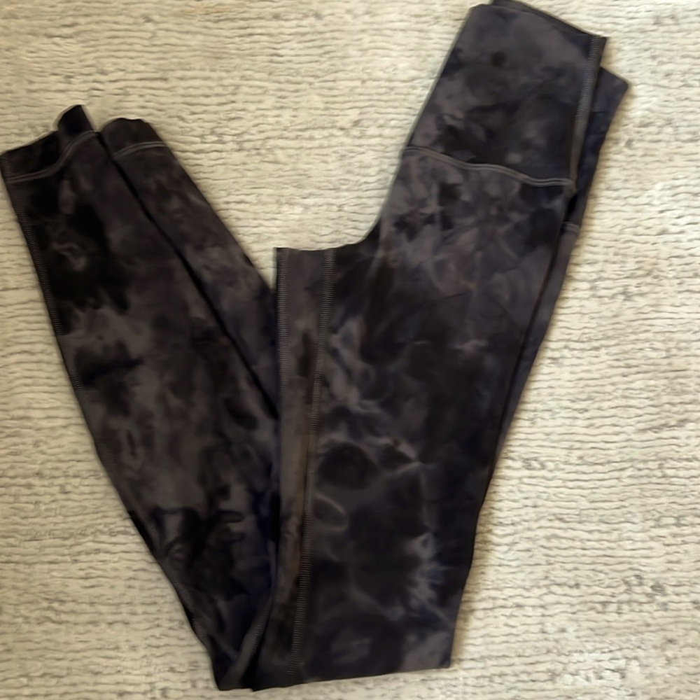 Lululemon grey tie dye align leggin size 0